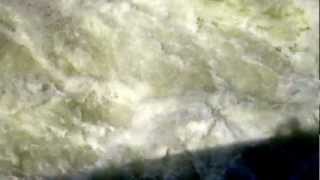 preview picture of video 'Cave Run Dam Spillway'