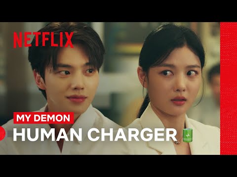 Thumbnail of the video: Song Kang Finds Ways to Hold Hands with Kim You-jung