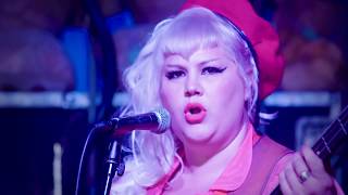 Shannon Shaw - Freddies 'n' Teddies [Official Video]