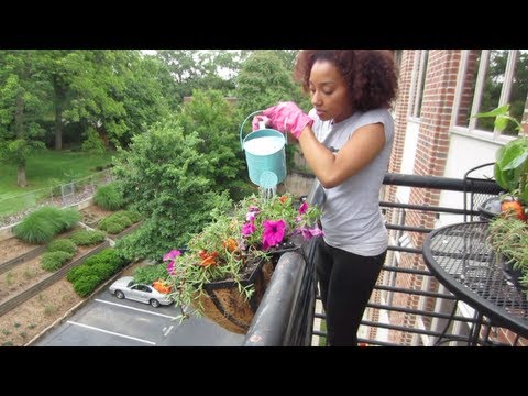 TIA TIME: Look at me! I'm gardening!