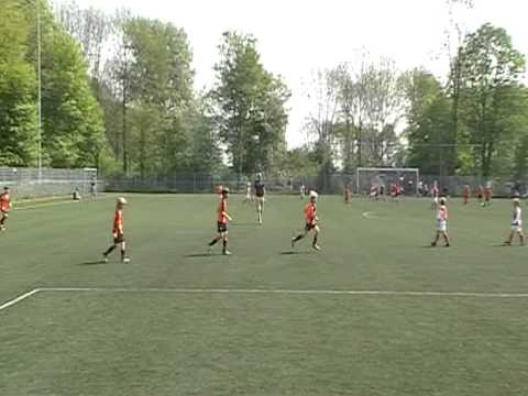 VV De Meern F7 - Toernooi RCL 23 april 2011 Doelpunt Gijs