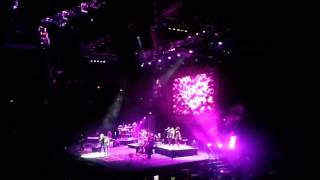 Download lagu Barry Gibb & Samantha Gibb - How can you mend a broken heart - Brisbane 16.2.2013 mp3