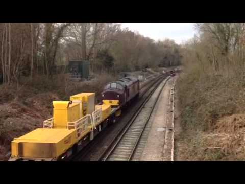 WCRC 33029 & 37516 Thrash Past Strawberry Hill Tunnel Working 8Y98 Snow & Ice Train