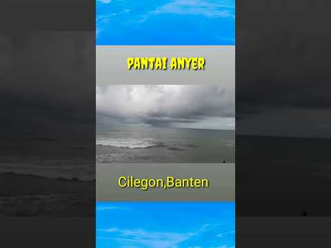 Suasana mencekam awan mendung pantai Anyer.