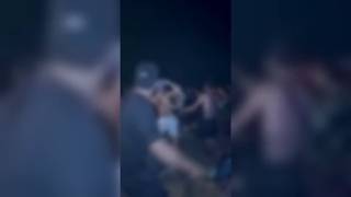 Maxi rissa a Ferragosto sulla spiaggia di Mondragone, coinvolte intere famiglie: diversi feriti, ...