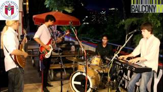 EDISON CHAIR - I THINK I'M INTO YOU (BalconyTV)