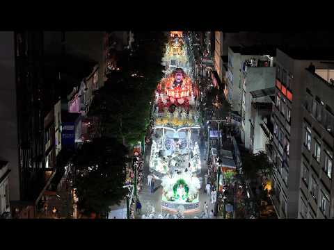 Vilage no Samba encerra noite de desfiles do Grupo Especial com enredo 'Candomblé' em Nova Friburgo