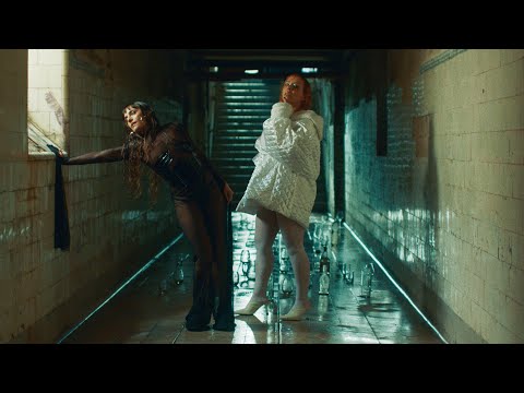 ATP - Sara Hebe ft Juliana Gattas (Videoclip Oficial)