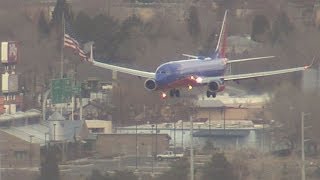 preview picture of video 'Airplanes Landing safely at Reno NV. with a pretty good crosswind'