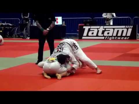 Omar Rashid vs  Marcin Adrian Kabat - IBJJF London Winter Open 2016 - Brown Master 1 - Open