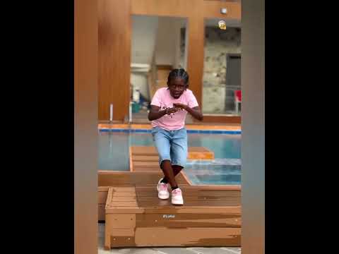 Zie Zie Zondi - Siyaphambili.  Dance Moves video (Compilation)