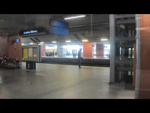 EN71-001 DZIADEK z POLREGIO BOLEK I LOLEK na stacji Kraków Główny