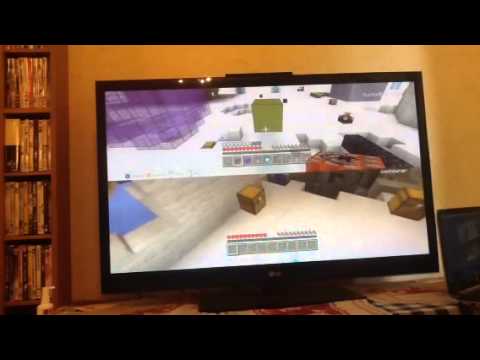 Minecraft hunger games in the bathroom