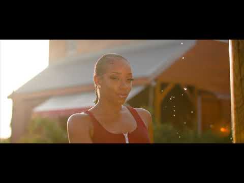 VeLy FEAT Naïky Run 🏃🏾‍♀️ (Clip officiel)