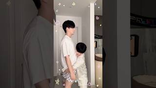 Download lagu Why? I can't even pick up my husband?! #funny #boyfriend #love #viralvideo #foryou mp3