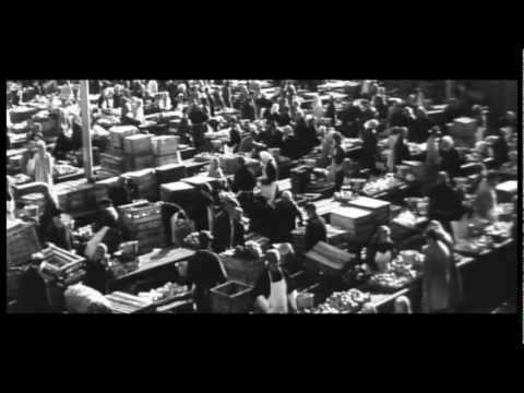 Kaadris: Tütarlaps mustas