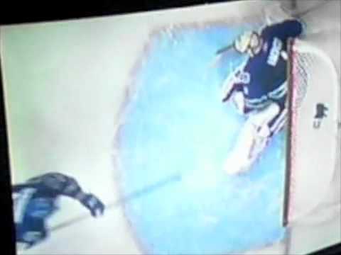 Advice to Luongo from announcer  - Game 2 Stanley Cup playoffs