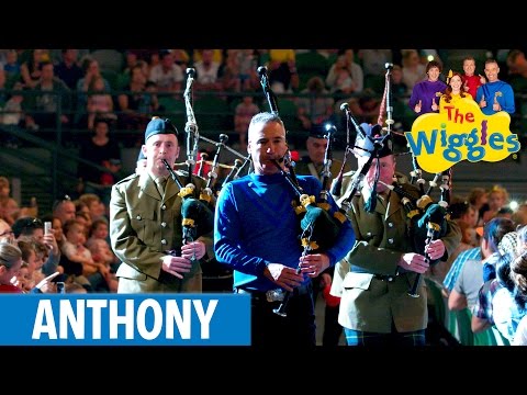 Glendaruel Highlanders March | Bagpipes and Scottish Marching Band | The Wiggles Live in Concert