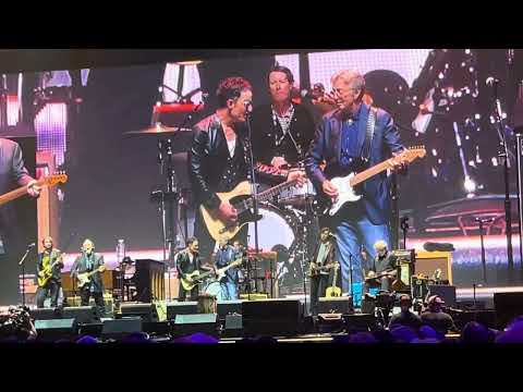 The Wallflowers with Eric Clapton & Stephen Stills - Questions (Buffalo Springfield cover)