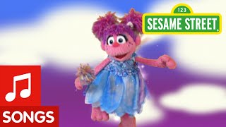 Sesame Street: Abby Cadabby Sings &quot;I Love Words&quot;