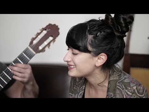 CALOE'S LIVING ROOM - Flor de lis