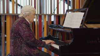 Diane Andersen recording Marcel Labey&rsquo;s &lsquo;Petite ronde sur une chanson&rsquo;
