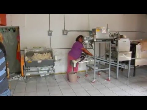 , title : 'La máquina de tortillas - Tortiļju mašīna'