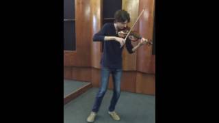 Stephen Waarts con Filarmed / Ensayo