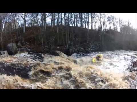 Paddling Lyckebyån 141122.
