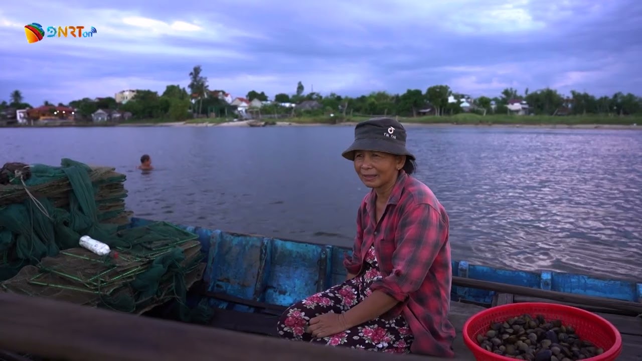 MƯU SINH TRÊN SÔNG NƯỚC TRƯỜNG GIANG