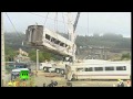 На месте крушения поезда в Испании ведутся аварийно-спасательные работы 