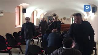 consiglio-comunale-a-montemiletto-arrivano-i-carabinieri