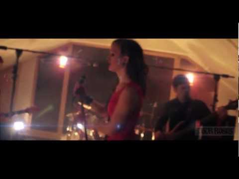 download lagu mp3 mp4 Four Roses Song, download lagu Four Roses Song gratis, unduh video klip Four Roses Song