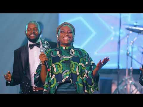 The healing Missionaries - Ingekuwaje (Sembe Chenze Bwa) Ft Christine Nkole ( Live Music Video )
