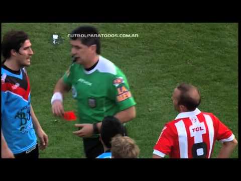 Carlos Maglio expulsó a Martín Zapata y Gustavo Ruiz Diaz.