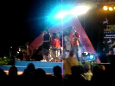 La mia banda suona il rap - Flaminio Maphia live in Grotteria