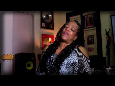 Evelyn "Champagne" King pays tribute to one of her favorite Singers Chaka Khan with "Sweet Thang".