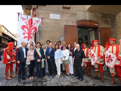Inaugurata a Firenze la nuova Piazzetta Salvatore e Wanda Ferragamo
