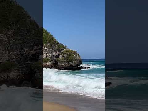 “I’d rather be here just drinking’ a beer than freezing my ass in the North” Michael McCloud