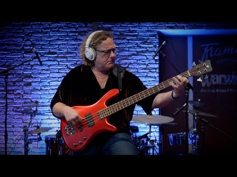 STUART HAMM - SOLO BASS | Warwick Bass Camp | BassTheWorld.com