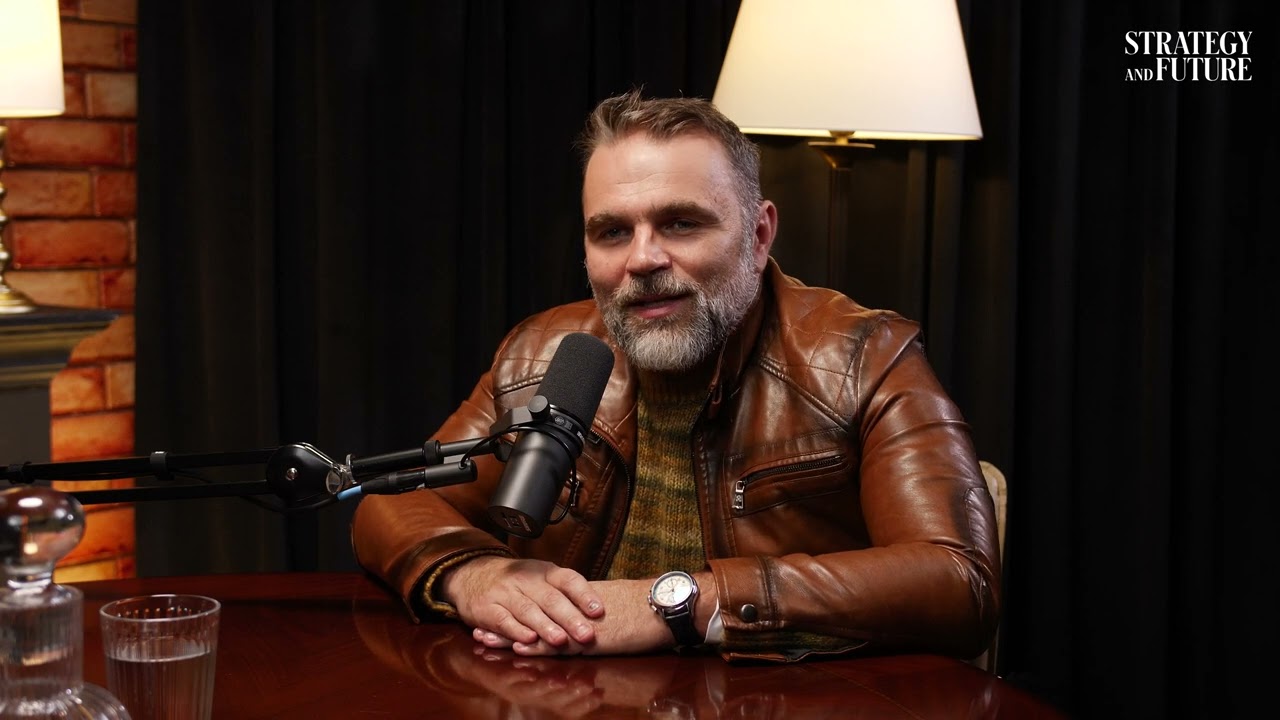 Jacek Bartosiak | Ruszyła promocja Strategy&Future! | Zapraszamy - 7.11-5.12.2025 |