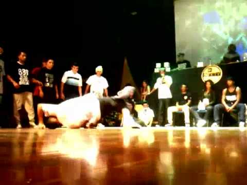 BATALHA NA VILA 2011 - STREET BREAKERS CREW vs ALIADOS FORCE CREW