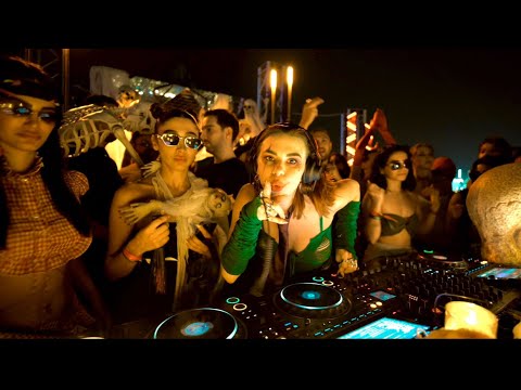 Tech House with KATRIN LOSA (Halloween Edition) l BOATRIDERS X TECHNOANDCHILL 