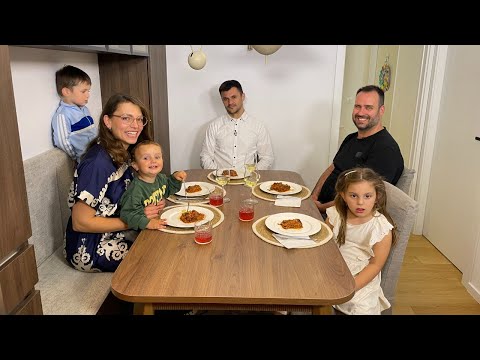 Blagoslovljen tek - Parmigiana i torta od mrkve obitelji Lončar