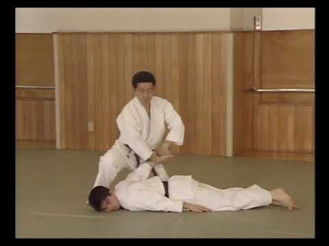 Yoshinkan Aikido - Kata Mochi Sankajo Osae Ichi