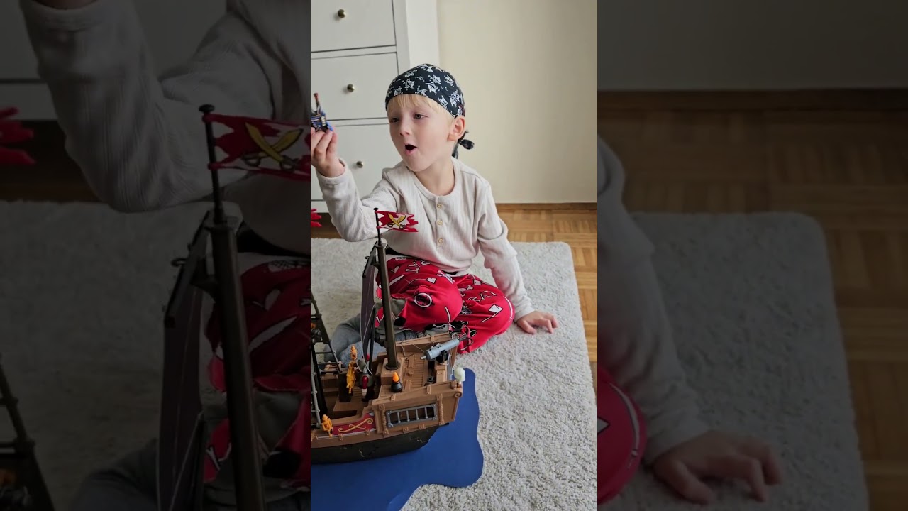 Playmobil Pirates Grosses Piratenschiff 71530