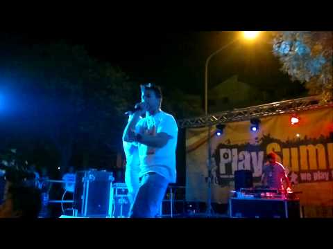 Two Fingerz - Tranne Te Rmx Live @ PlaySummer 2011