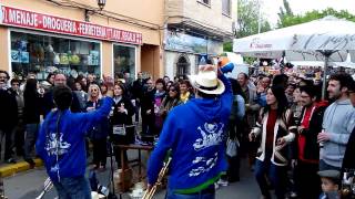 preview picture of video 'Befunkbop | Mora, Toledo. Actuación en Fiesta del Olivo 2014'