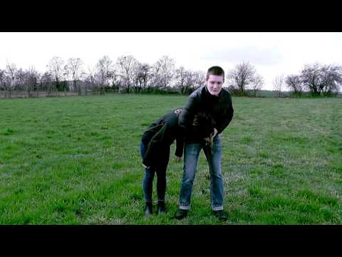 Selbstverteidigung lernen: Aus Schwitzkasten befreien