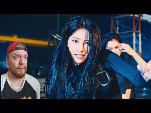 Metal Musician REACTS to Everglow First!